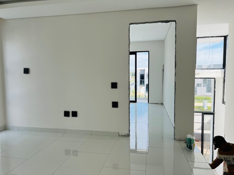  Bedroom Property for Sale in Sandown Western Cape